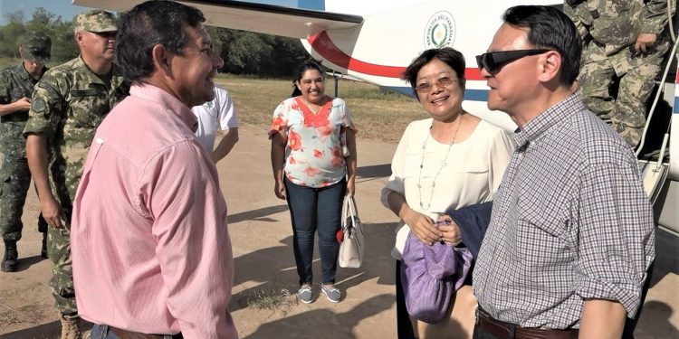 Embajador de Taiwán recorrió y evaluó puestos militares del Chaco