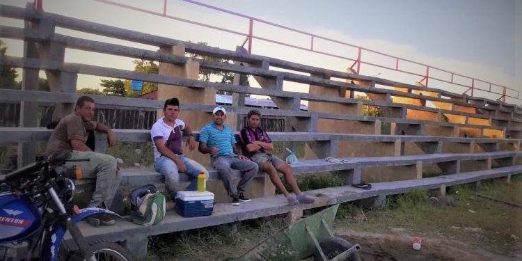 Fuerte Olimpo: Empresa que construyó gradería de G. 540 millones realiza modificaciones por precariedad de obras Fuerte Olimpo: Empresa que construyó gradería de G. 540 millones realiza modificaciones por precariedad de obras