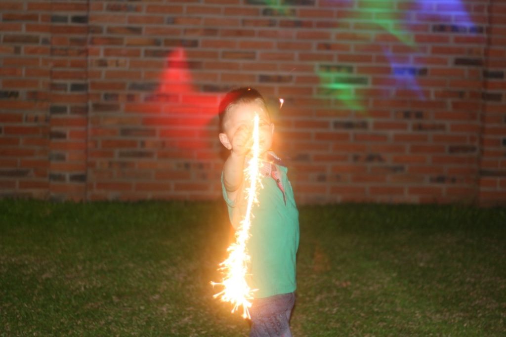Piden reglamentar el uso de pirotecnias