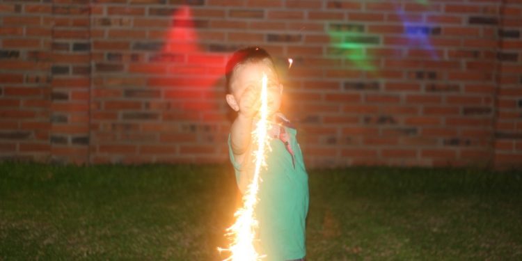 Piden reglamentar el uso de pirotecnias