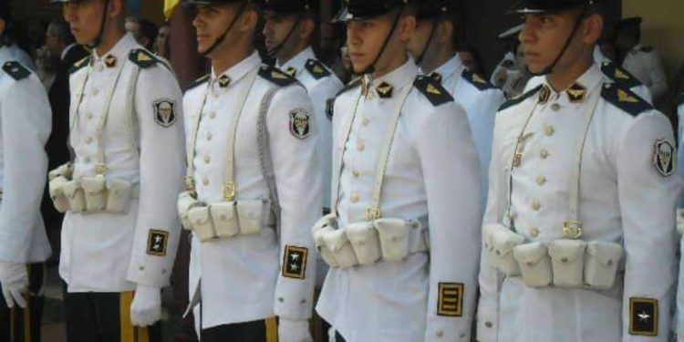 Congreso convoca a autoridades para aclarar Ley del Servicio Militar