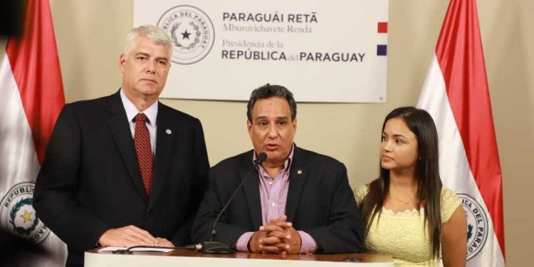 Anuncian adjudicación de 205 km de asfaltado en el Departamento Central