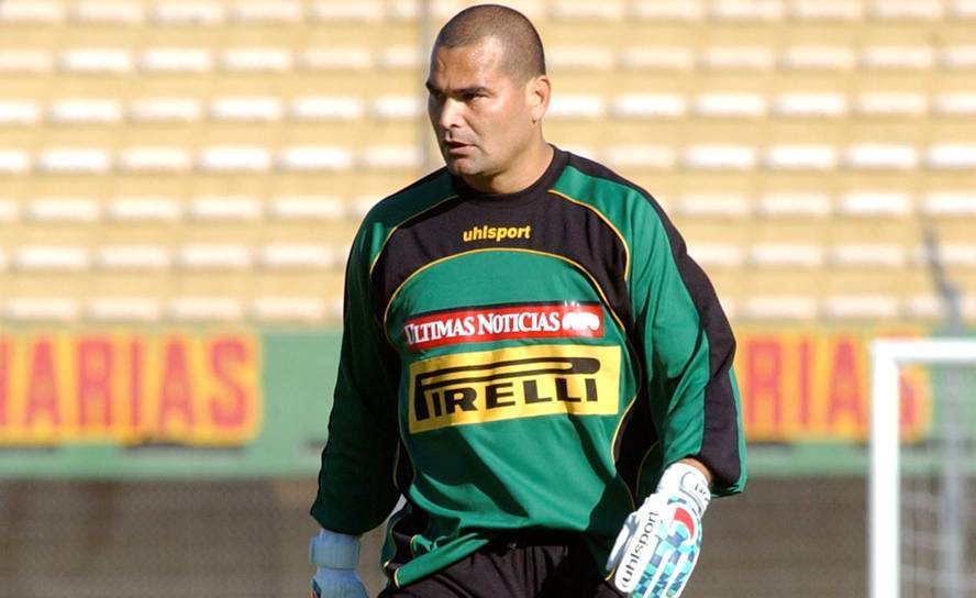 Hinchas de Peñarol arriban a Paraguay para instalar una Peña oficial