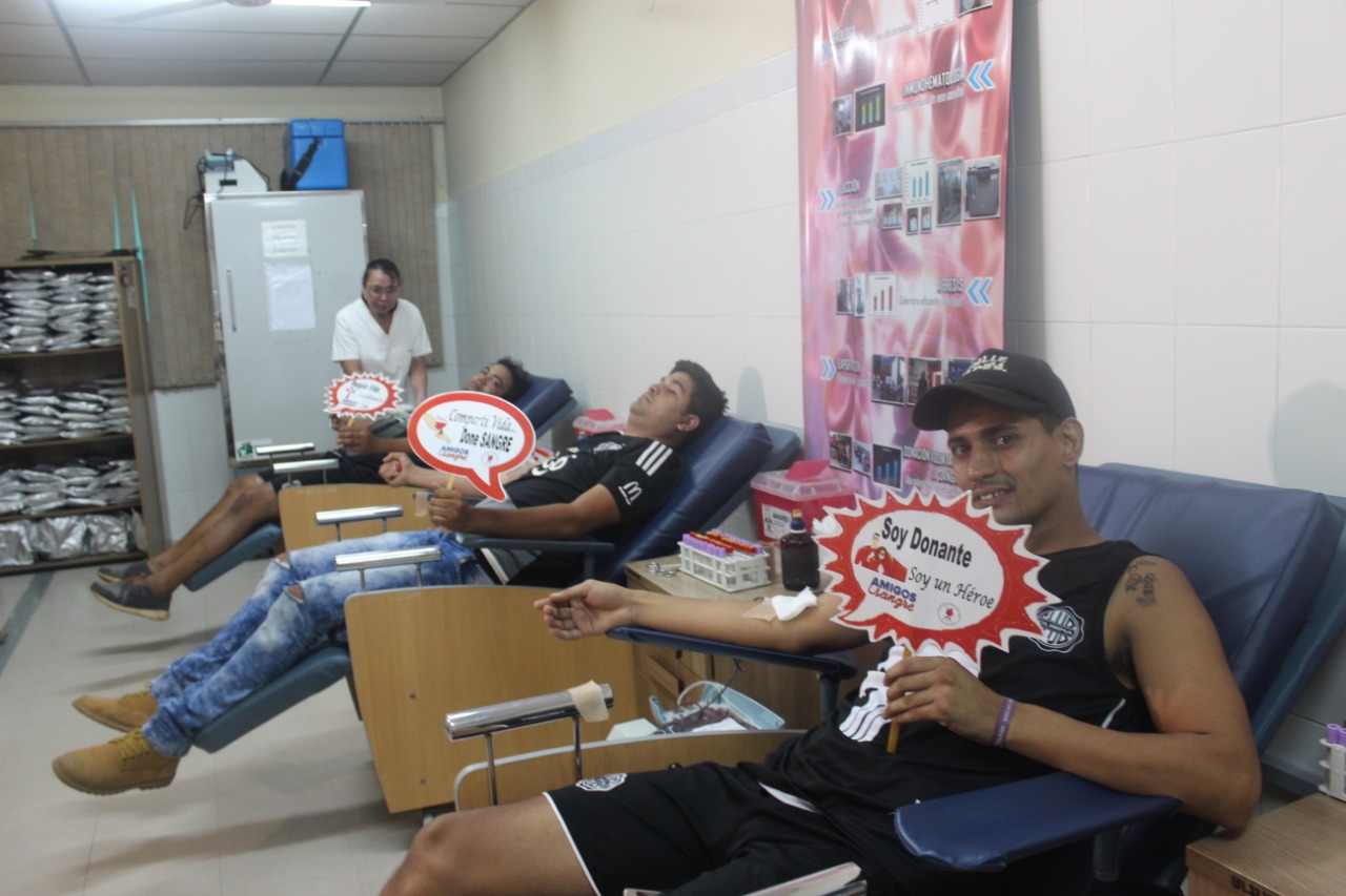 Olimpistas donan sangre como gesto solidario por navidad