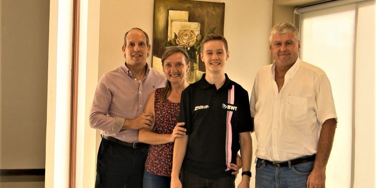 Joshua Duerksen sueña con competir en la Fórmula 1 Joshua Duerksen sueña con competir en la Fórmula 1