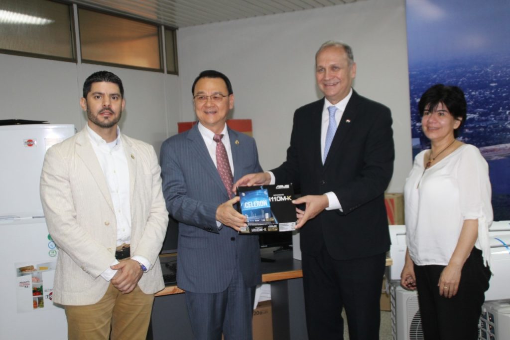 Embajada de Taiwán entrega donación a albergue para mujeres víctimas de violencia