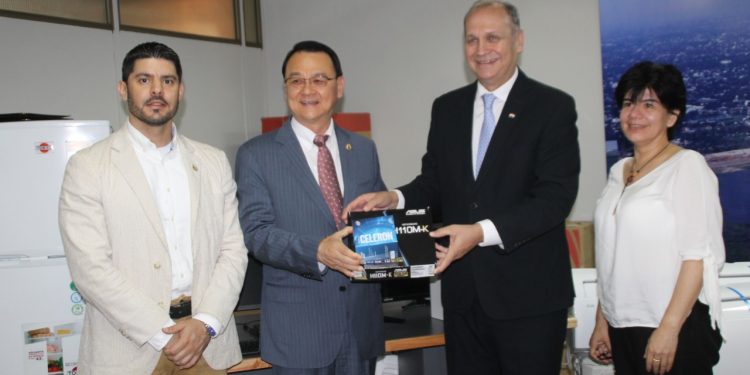 Embajada de Taiwán entrega donación a albergue para mujeres víctimas de violencia