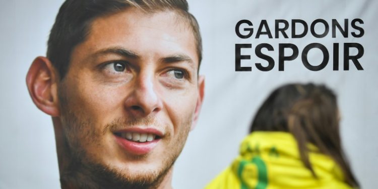 Dudas sobre el piloto con que voló Sala y llamados a seguir buscando