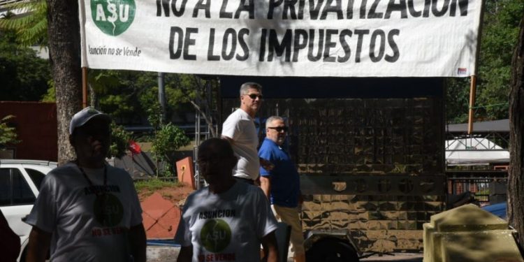 Asuncenos denuncian ingreso de Consorcio TX para cobro de impuestos a pesar de orden judicial