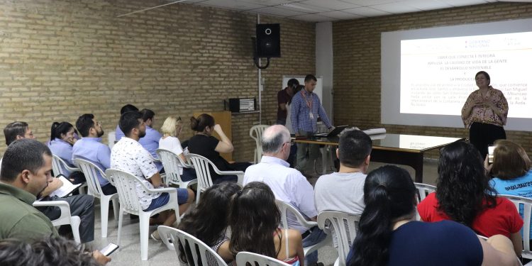 Frentistas reciben información sobre Corredor Vial Botánico Frentistas reciben información sobre Corredor Vial Botánico