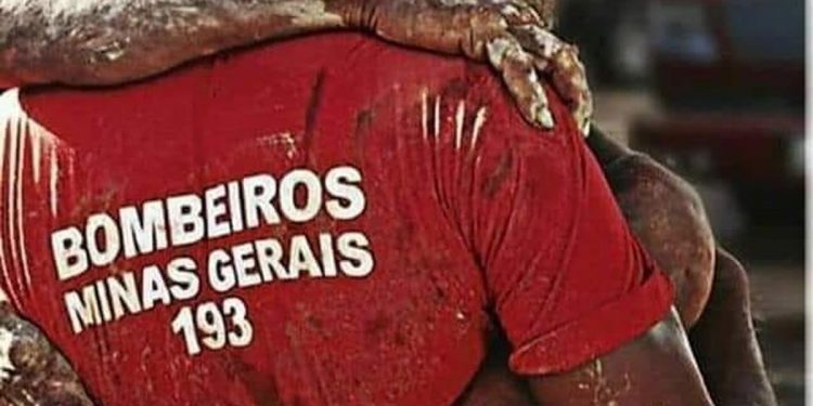 Bomberos retoman búsquedas en lugar de la tragedia minera en Brasil Bomberos retoman búsquedas en lugar de la tragedia minera en Brasil