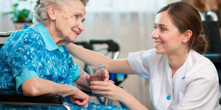 SNPP impartirá curso de cuidador de adultos mayores