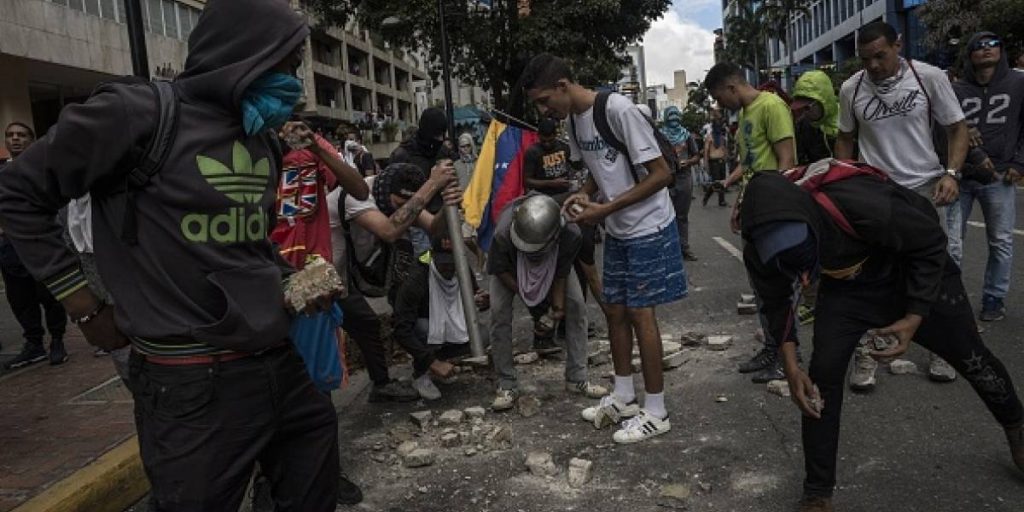 Ascienden a 13 las muertes en escenarios de protestas en Venezuela