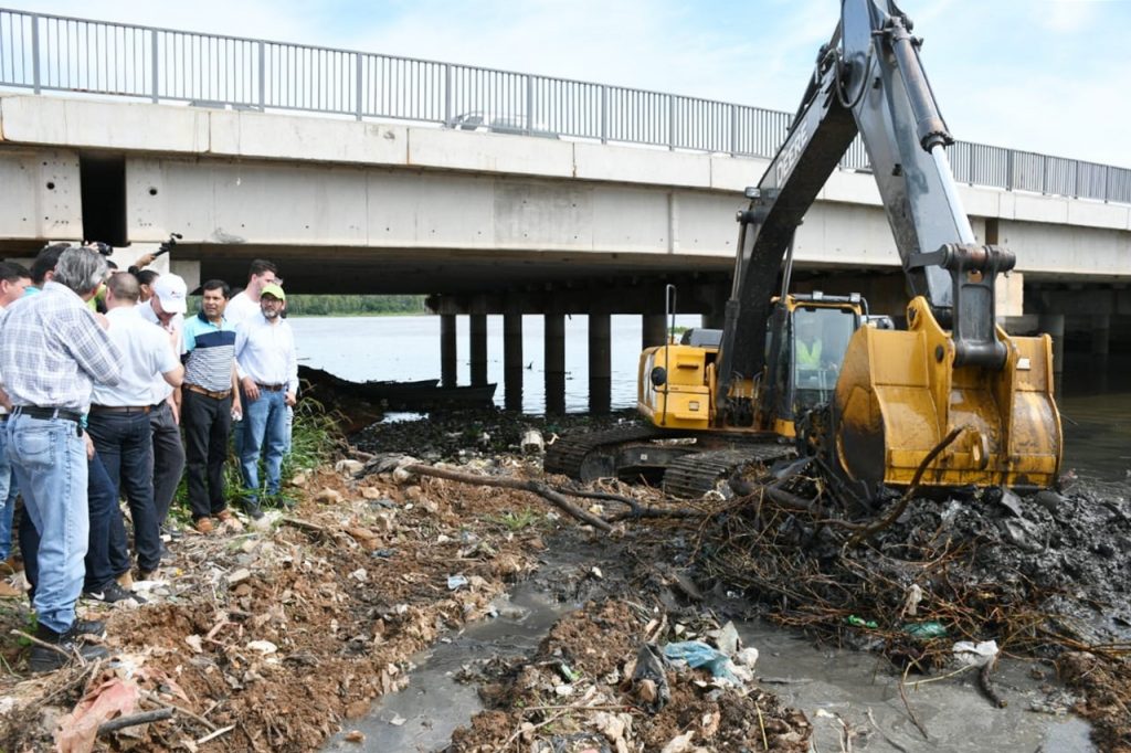 Iniciaron acciones para recuperar el arroyo Mburicao