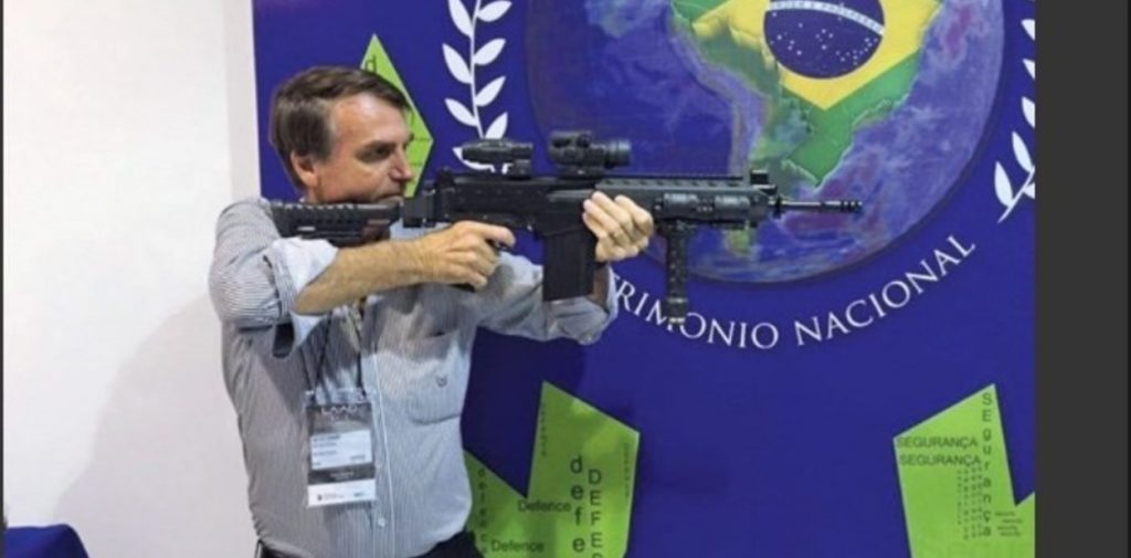Bolsonaro flexibilizará la posesión de armas en Brasil, una gran promesa de campaña