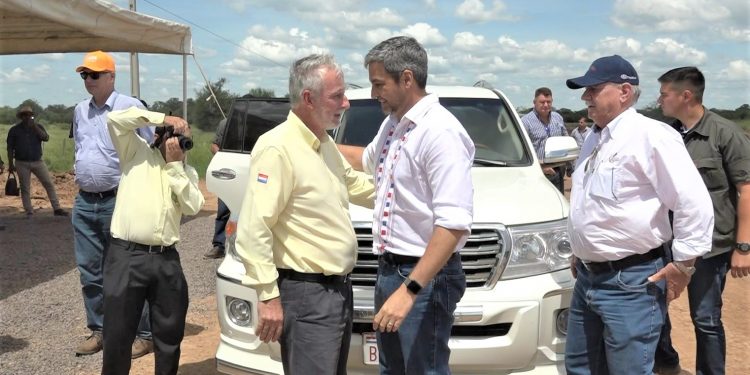 Piden renuncia del Intendente de Loma Plata Piden renuncia del Intendente de Loma Plata