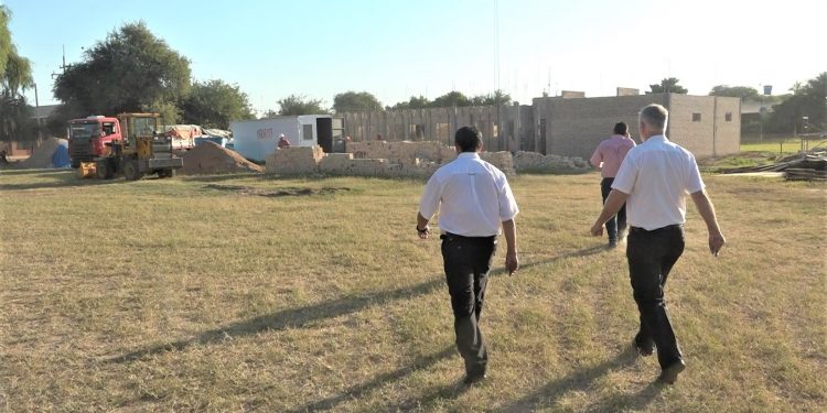 Solicitan apertura de otra escuela pública en Loma Plata