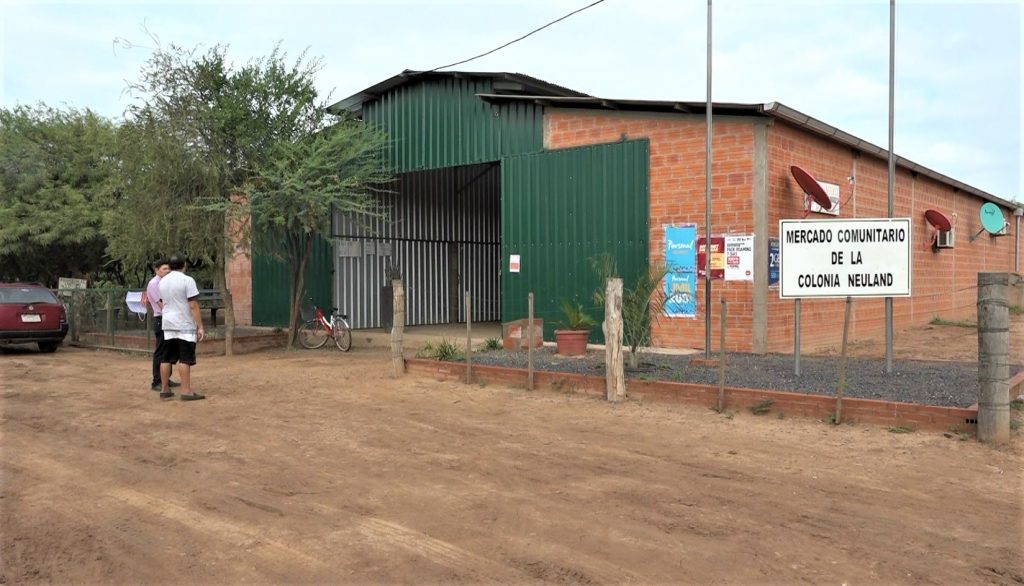 Comerciantes del Mercado Comunitario de Neuland lanzan ofertas de productos