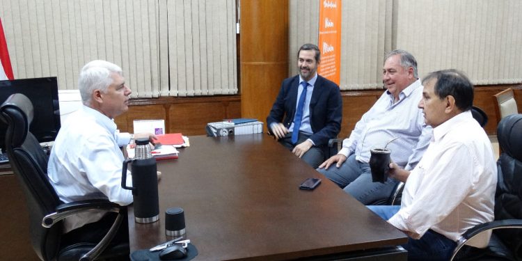 Niedhammer presentó informe sobre trabajos ejecutados en el Río Pilcomayo Niedhammer presentó informe sobre trabajos ejecutados en el Río Pilcomayo