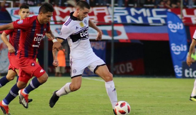 Olimpia y Cerro Porteño empatan en el clásico y mantienen vivo el Apertura