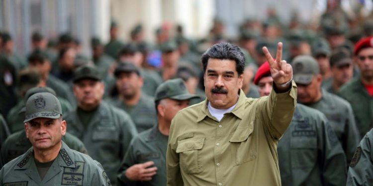 Maduro asegura que impedirá el “show” de la ayuda humanitaria Maduro asegura que impedirá el “show” de la ayuda humanitaria