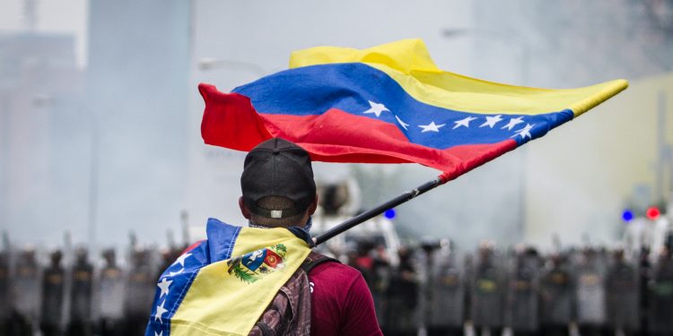 Brasil, Uruguay y UE abogan por solución pacífica en caso Venezuela