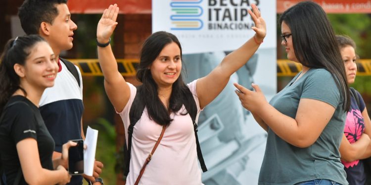 Becas de Itaipú: Disponible los resultados del examen de competencias básicas