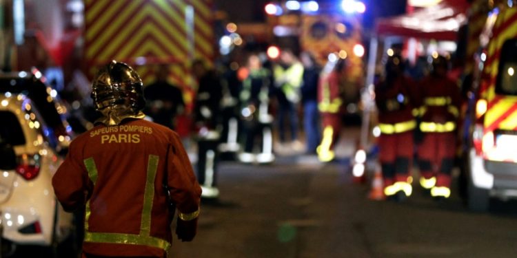Diez muertos en un incendio aparentemente intencionado en un edificio en París