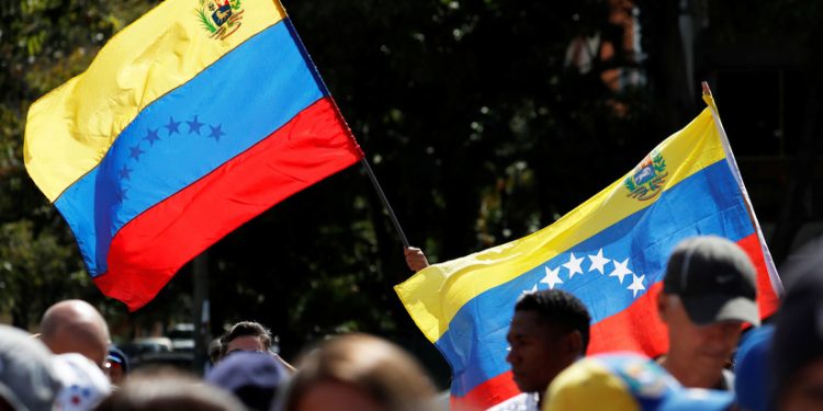 Deportarán a cinco reporteros de medios europeos detenidos en Venezuela