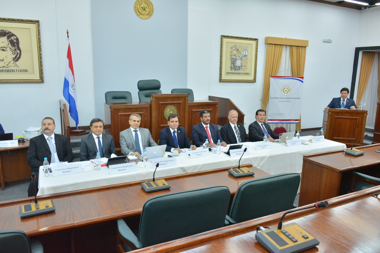 En 2 semanas de audiencias exponen 35 aspirantes para el cargo de Defensor General