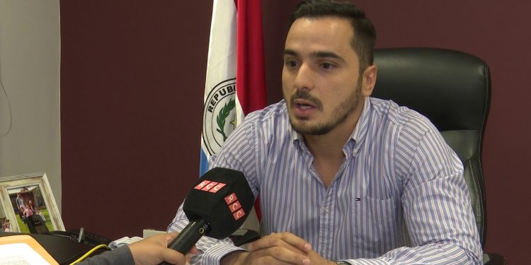 Unos 11 compatriotas regresaron al país por crisis en España