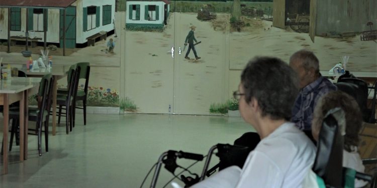 Hogar de Ancianos Fernheim: Con colores y dibujos buscan estimular el bienestar Hogar de Ancianos Fernheim: Con colores y dibujos buscan estimular el bienestar