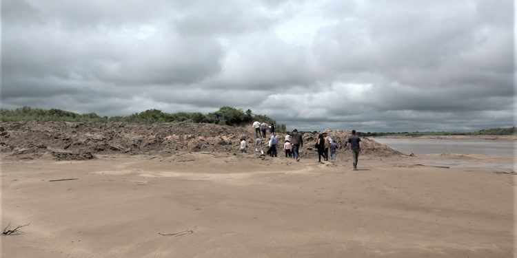 Delegados de Argentina, Bolivia y Paraguay inspeccionan trabajos en la embocadura