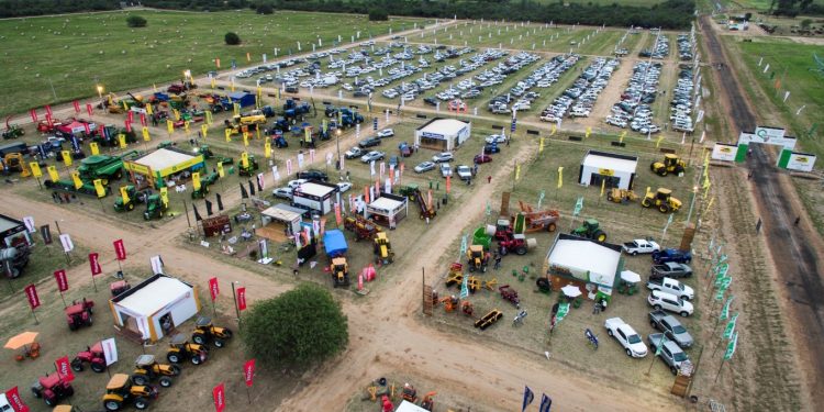 Prevén vuelos directos desde Asunción hasta el predio de la Expo Pioneros Prevén vuelos directos desde Asunción hasta el predio de la Expo Pioneros