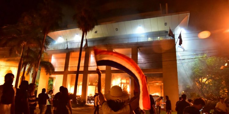 31M: Dos años de la crisis que sacudió Paraguay e incendió el Congreso