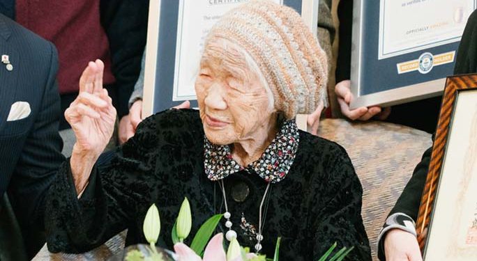 Una japonesa de 116 años, declarada la persona más anciana del mundo