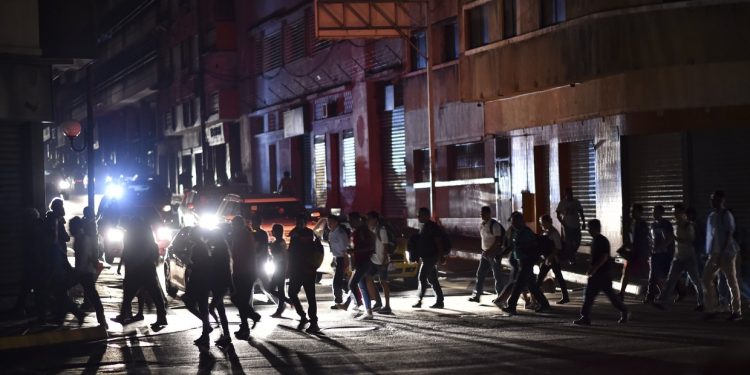 Apagón en Venezuela paralizó al país