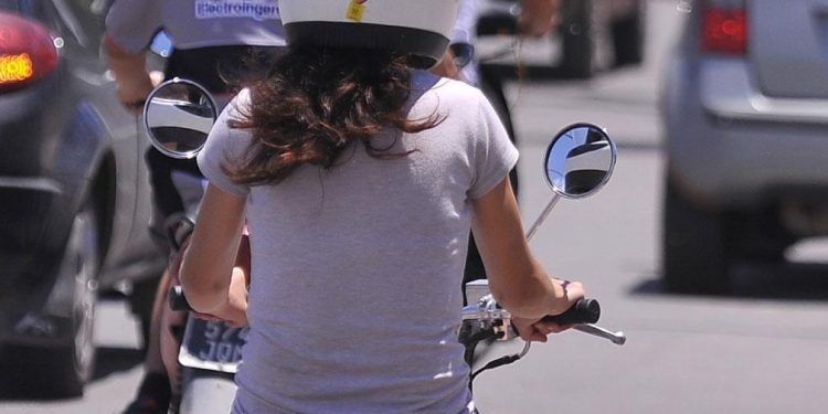 Una mujer denunció haber sido perseguida por motoquero en Filadelfia