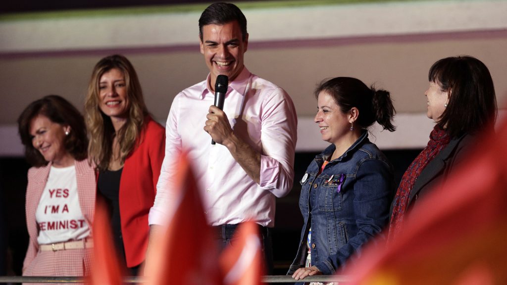 En España gana el PSOE con gran diferencia, se desploma el PP y mayoría se aleja de extremos