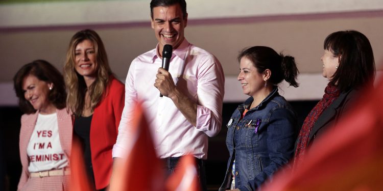 En España gana el PSOE con gran diferencia, se desploma el PP y mayoría se aleja de extremos