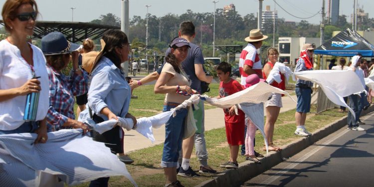 Senadores debate tres iniciativas para acabar con las listas sábanas