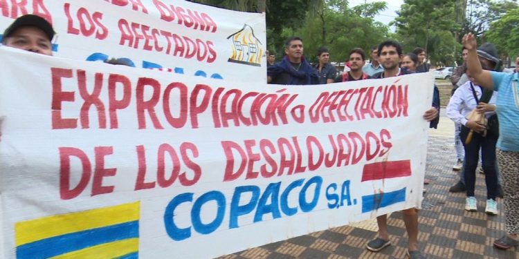Desalojados del predio de la COPACO exigen reubicación inmediata Desalojados del predio de la COPACO exigen reubicación inmediata