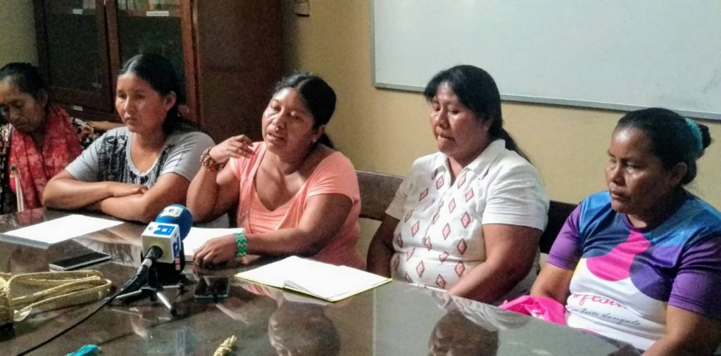 Mujeres indígenas piden ayuda humanitaria al gobierno