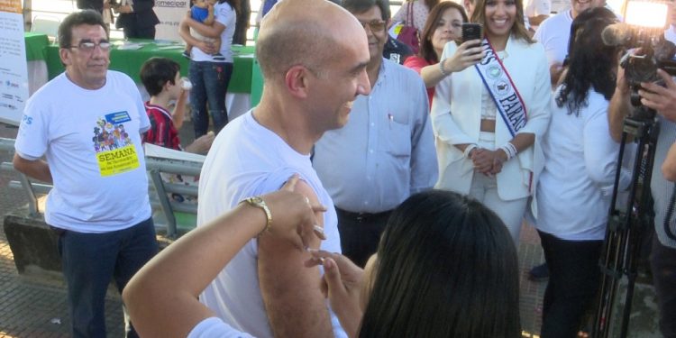Lanzan semana de vacunación de las Américas en Paraguay Lanzan semana de vacunación de las Américas en Paraguay