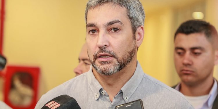 Mario Abdo acepta renuncia de los 4 implicados en acuerdo Itaipú