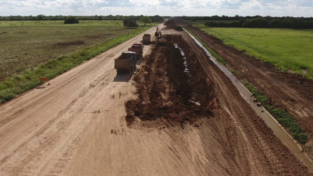 Avanzan obras del corredor bioceánico en Carmelo Peralta y Loma Plata