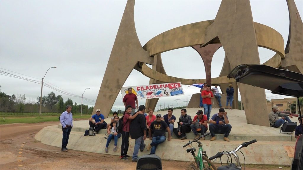 Cansados de redes sociales ciudadanos salen a las calles en Filadelfia Cansados de redes sociales ciudadanos salen a las calles en Filadelfia