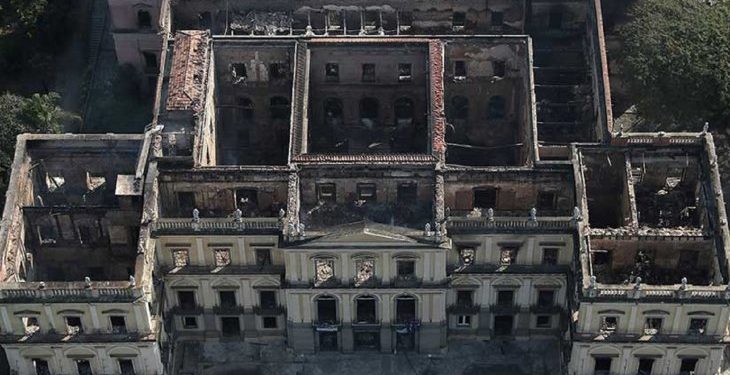 Incendio del museo de Brasil tuvo su origen en el aire acondicionado