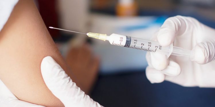 Se extiende horario de atención en vacunatorios del Ministerio