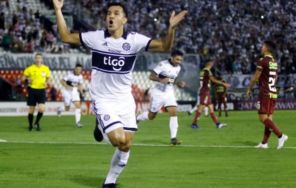 Olimpia venció a Godoy Cruz y sigue liderando su grupo en la Libertadores Olimpia venció a Godoy Cruz y sigue liderando su grupo en la Libertadores
